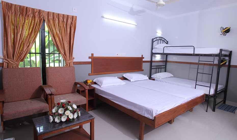 The Boat Jetty Bungalow Kochi Exterior photo
